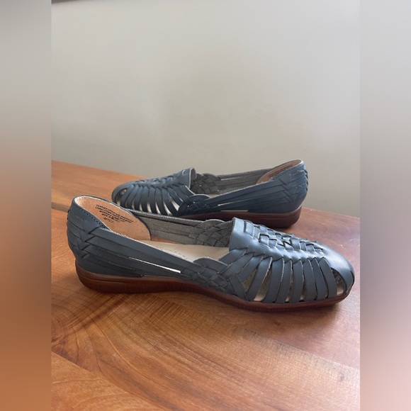 NWOT Softspots "Trinidad" Blue Leather Hurache Slip-On Shoes Size 7.5 Flats - Picture 3 of 8
